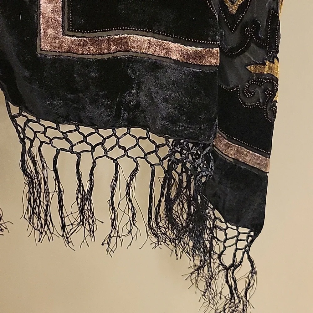 Black & Gold Paisley Burnout Scarf